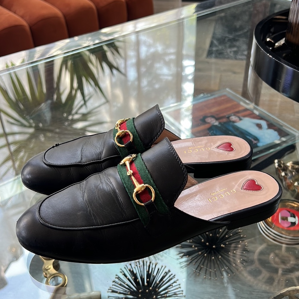 Gucci Princeton Horsebit Leather Slippers in Black. Size 39.